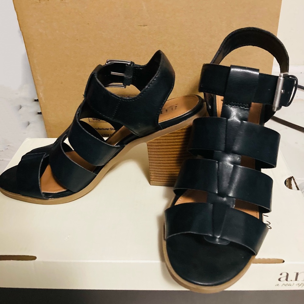 a.n.a Womens Mernie Heeled Sandals, worn only 1 time